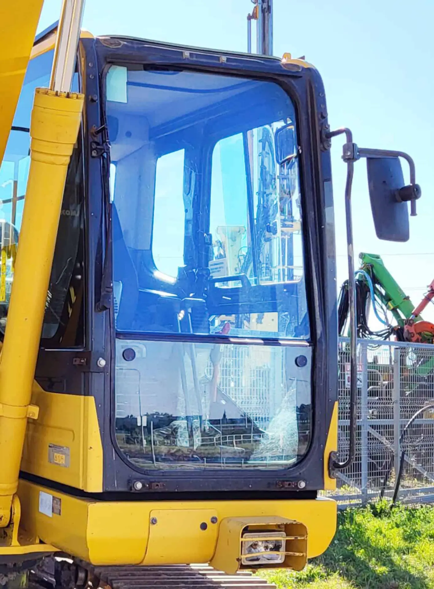 Heavy Equipment Glass Replacement